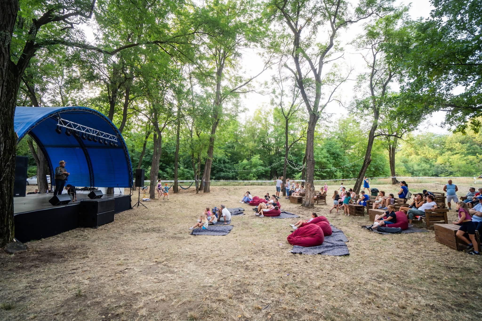 Sűrű nyár – Augusztusi erdélyi kopós és magyar vadászkutya-történeti előadásaink